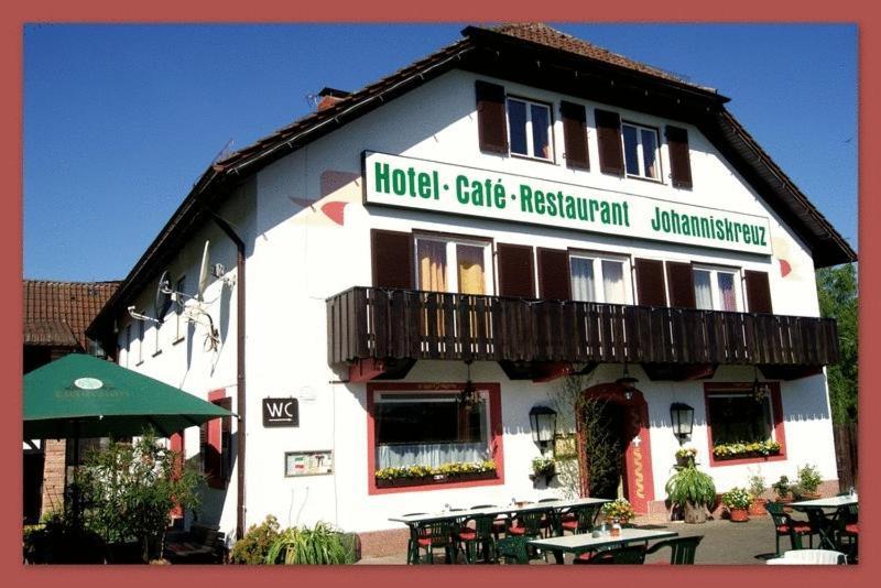 Hotel-Restaurant Johanniskreuz Trippstadt Exterior photo