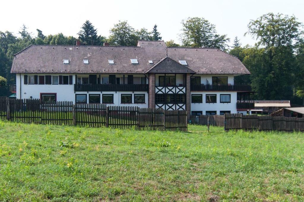 Hotel-Restaurant Johanniskreuz Trippstadt Exterior photo